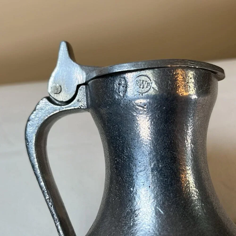 Vintage Wilton Armetale Lidded Ale‎ Pitcher Flagon Tavern Pub Props